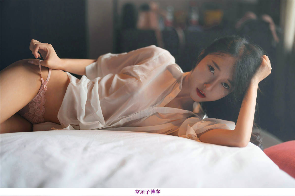 031U117 25 52Z